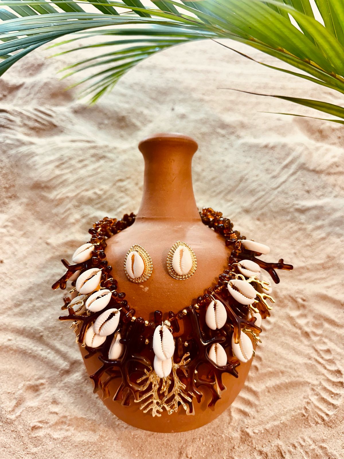 Colar e Brincos Búzios e Coral