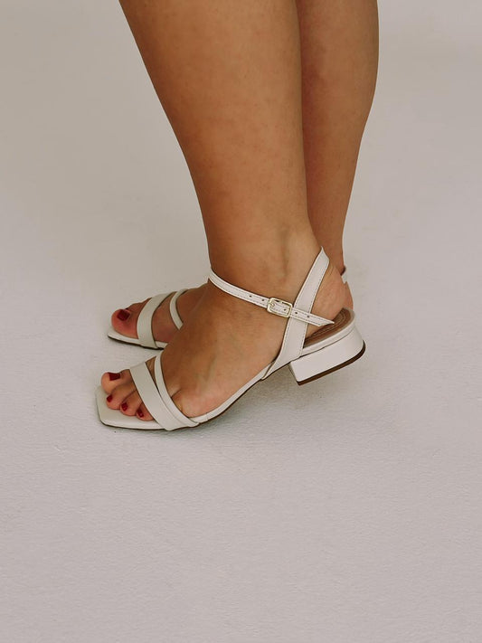 Sandália Passo de Luxo Clean Elegance