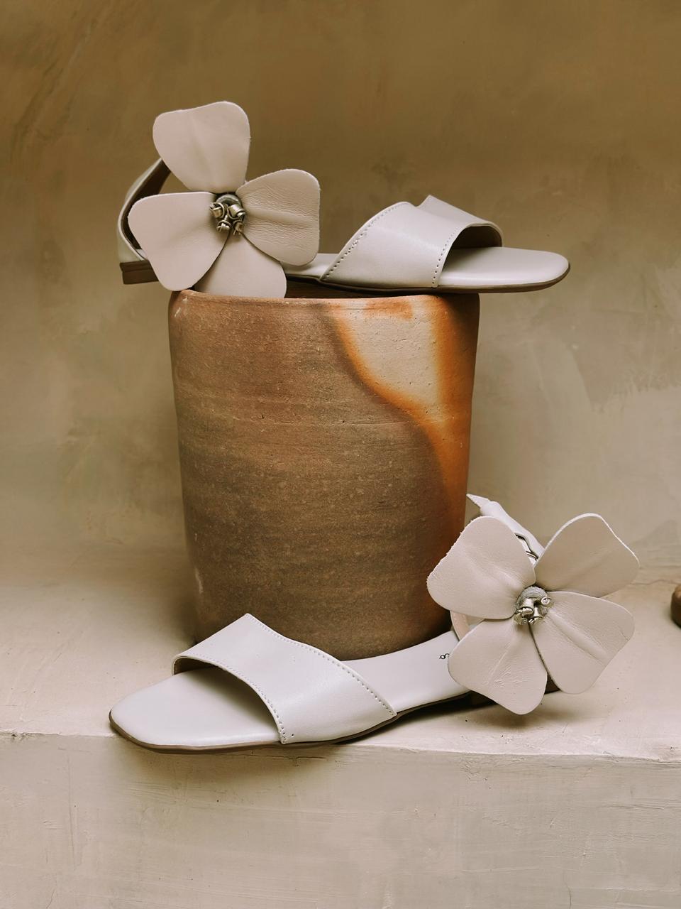 Sandália Passo de Luxo Side Bloom